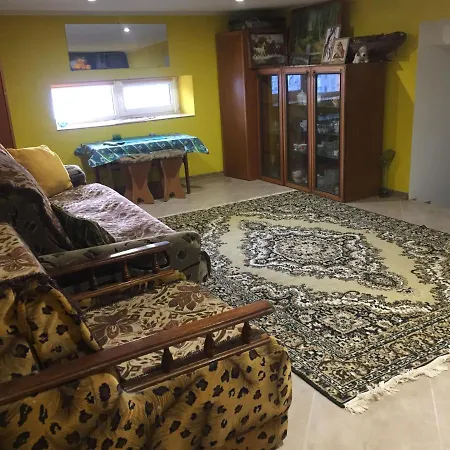 мансардная комната с невысоким потолком до 170 см Hostel *