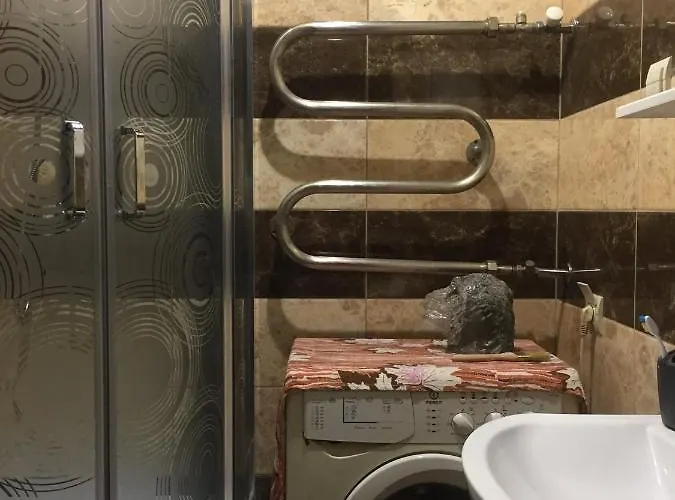 мансардная комната с невысоким потолком до 170 см Хостел