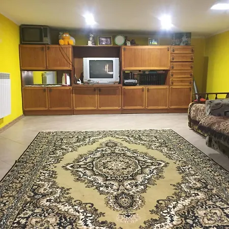 мансардная комната с невысоким потолком до 170 см Hostel *