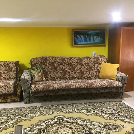 мансардная комната с невысоким потолком до 170 см Hostel Truskavets